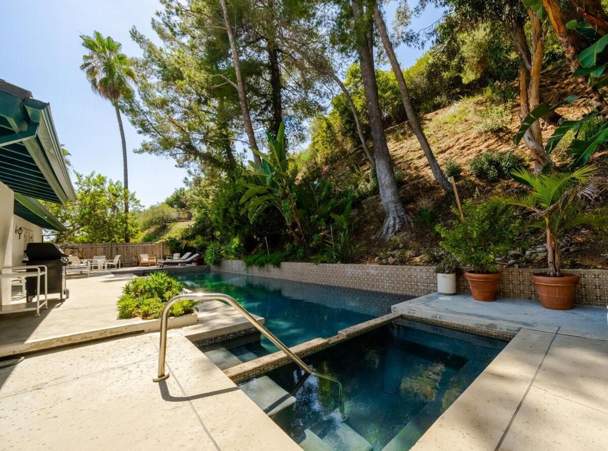 Сasa de vacaciones 6 Minutes To Universal With Game Room, Heated Pool & Los Ángeles