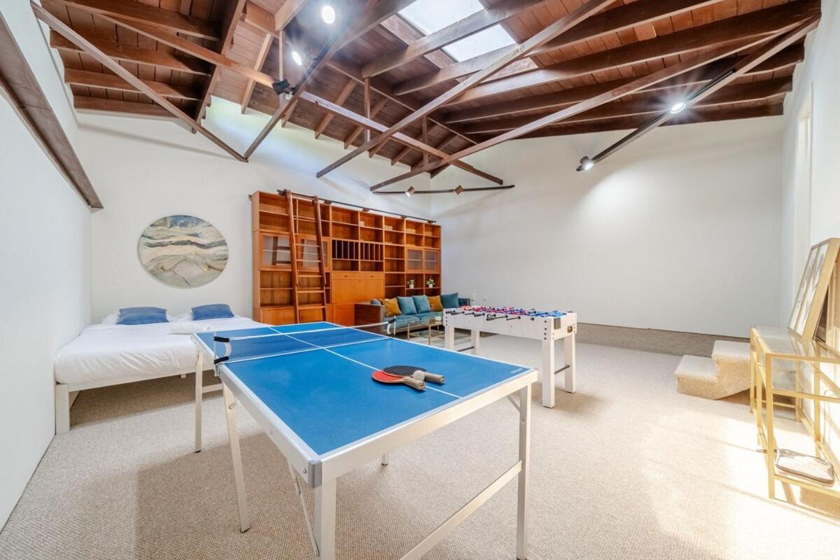 6 Minutes To Universal With Game Room, Heated Pool & Сasa de vacaciones
