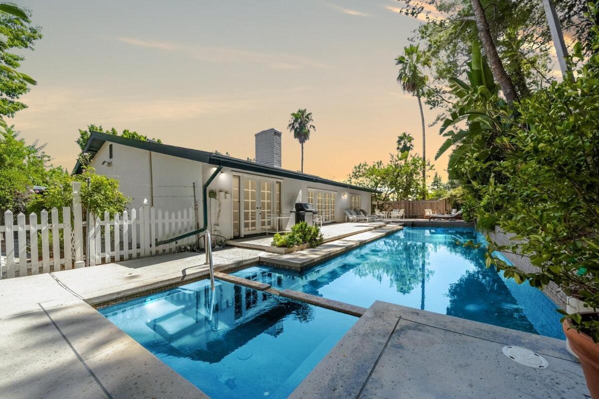 6 Minutes To Universal With Game Room, Heated Pool & Сasa de vacaciones *